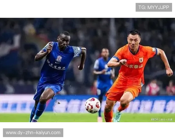 上海申花拉唐助攻队友头球破门，展现完美配合