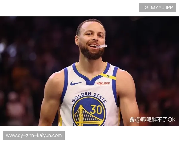 库里高难度漂移投篮得手,勇士再造高潮